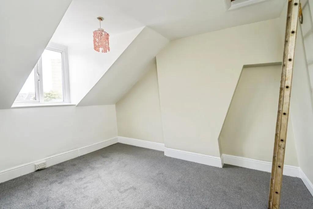 3 bed Flat Share