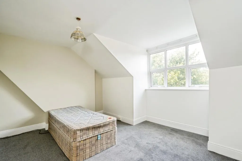 3 bed Flat Share