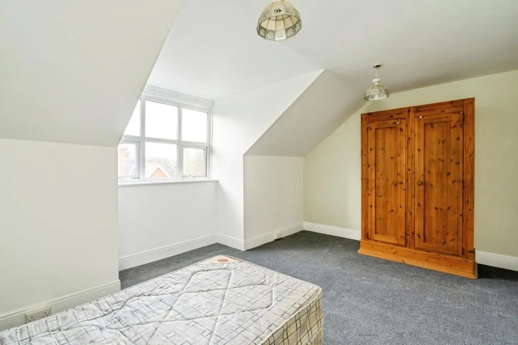 3 bed Flat Share