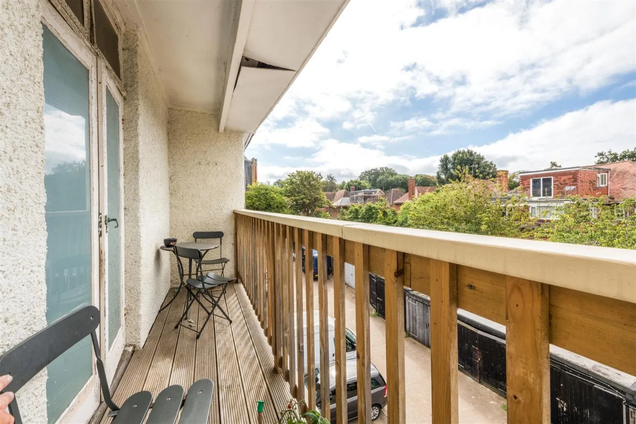 Davigdor Road, Hove, 3 bedroom, Maisonette