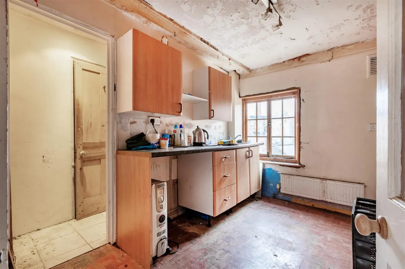 St. Pancras, Chichester, 2 bedroom, House