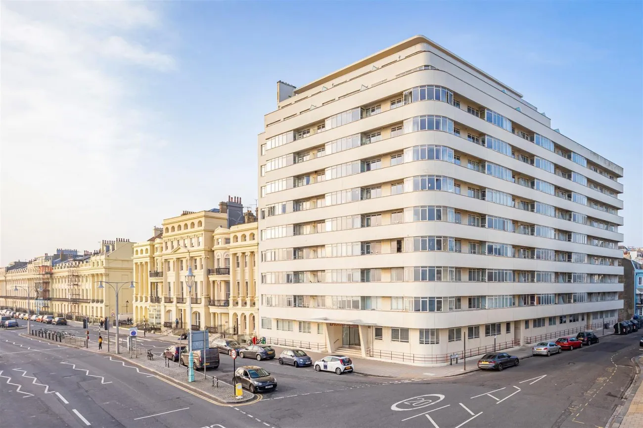 Embassy Court, Kings Road, Brighton, 1 bedroom, Apartment