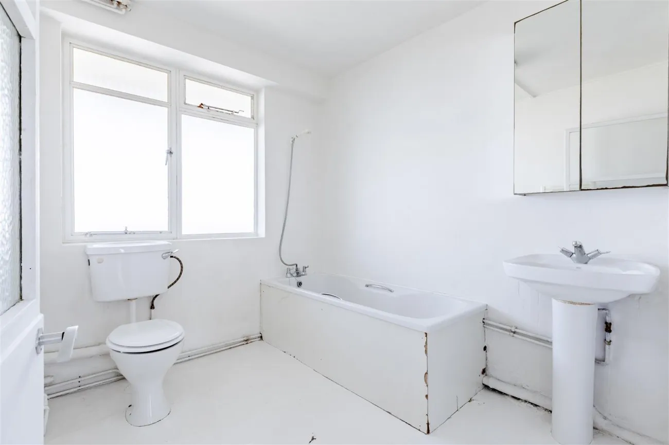 Embassy Court, Kings Road, Brighton, 1 bedroom, Apartment