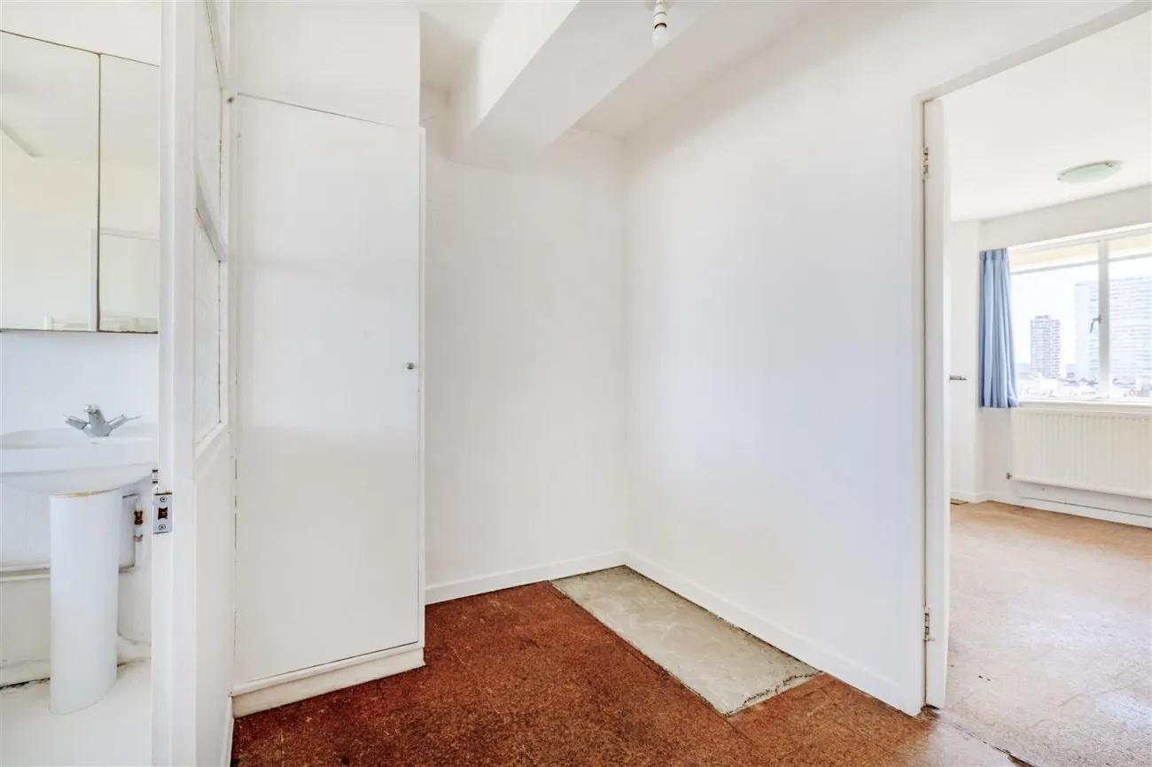 Embassy Court, Kings Road, Brighton, 1 bedroom, Apartment