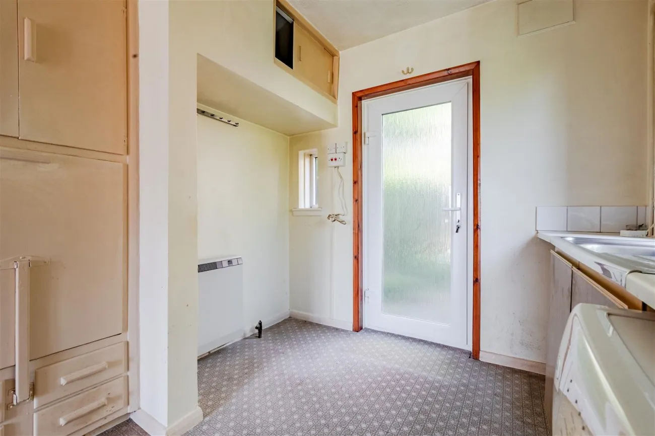 Easthill Drive, Portslade, Brighton, 3 bedroom, House - Semi-Detached