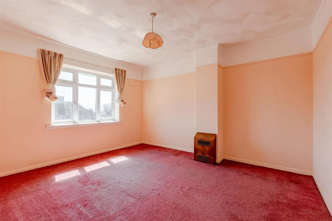 Easthill Drive, Portslade, Brighton, 3 bedroom, House - Semi-Detached