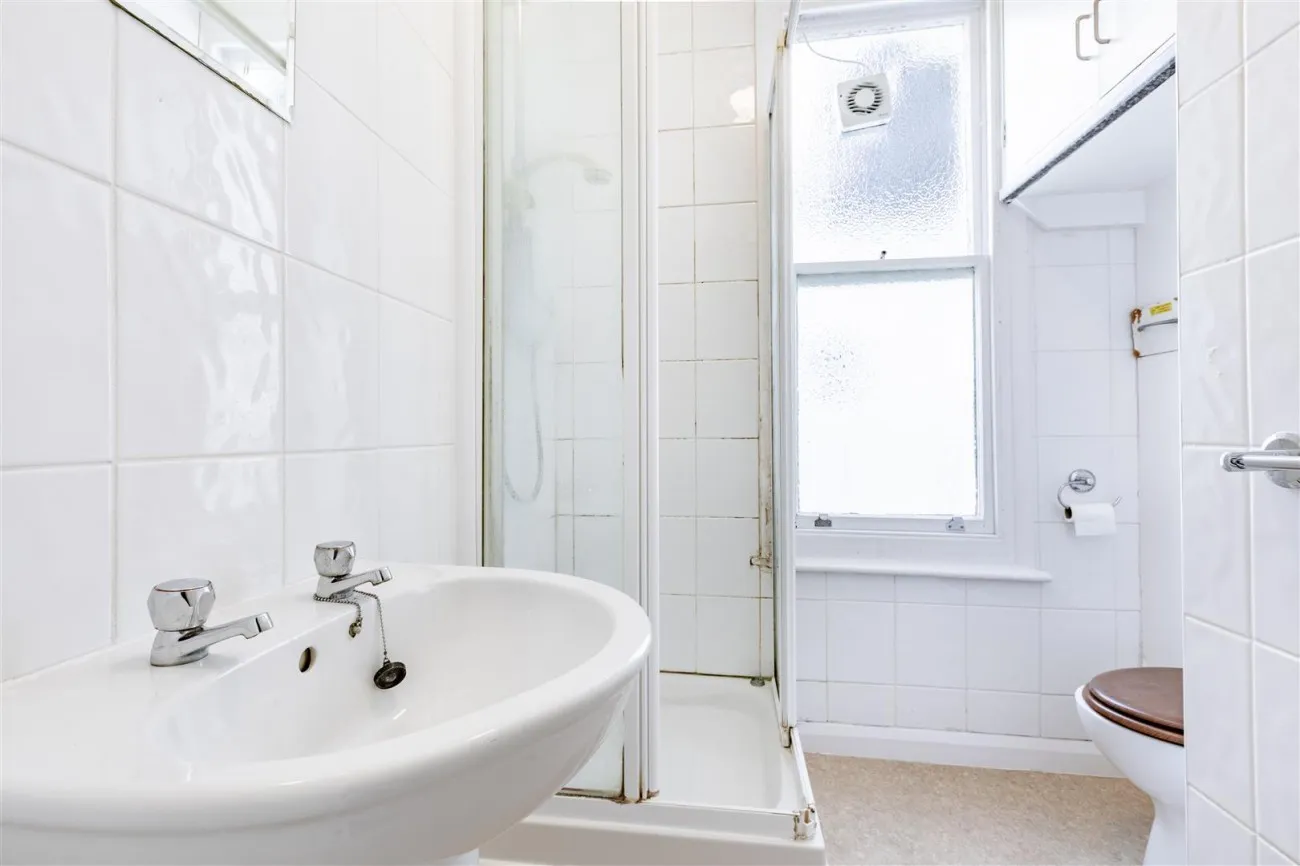 Holland Road, Hove, Apartment