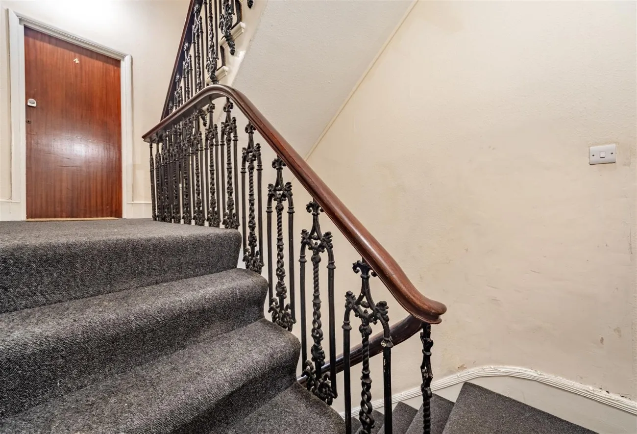 Holland Road, Hove, Apartment