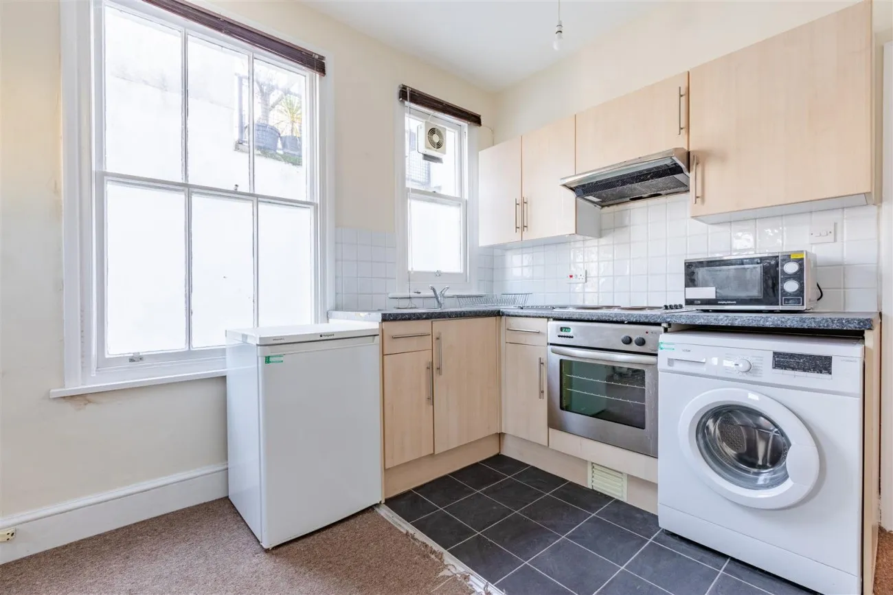 Holland Road, Hove, Apartment