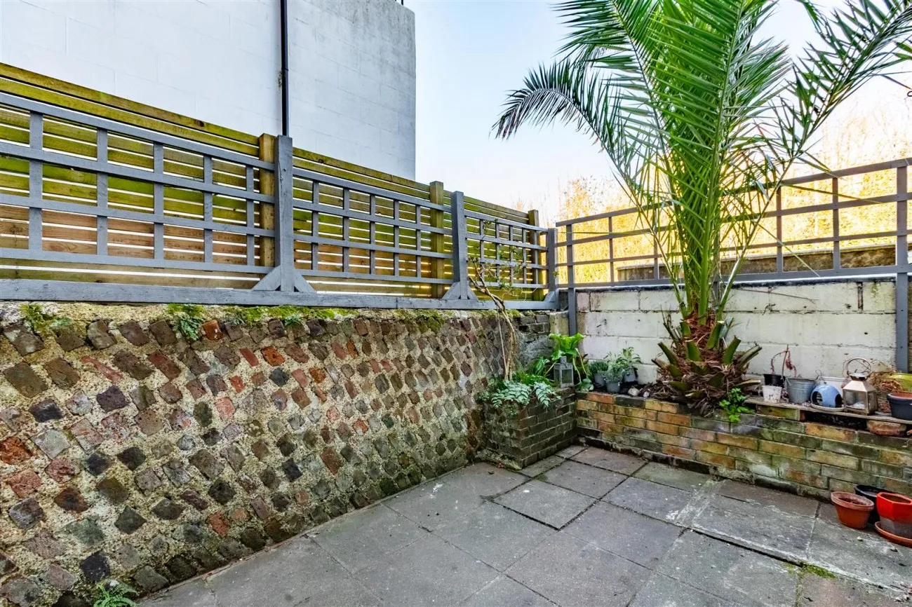 Millers Road, Brighton, 1 bedroom, Apartment