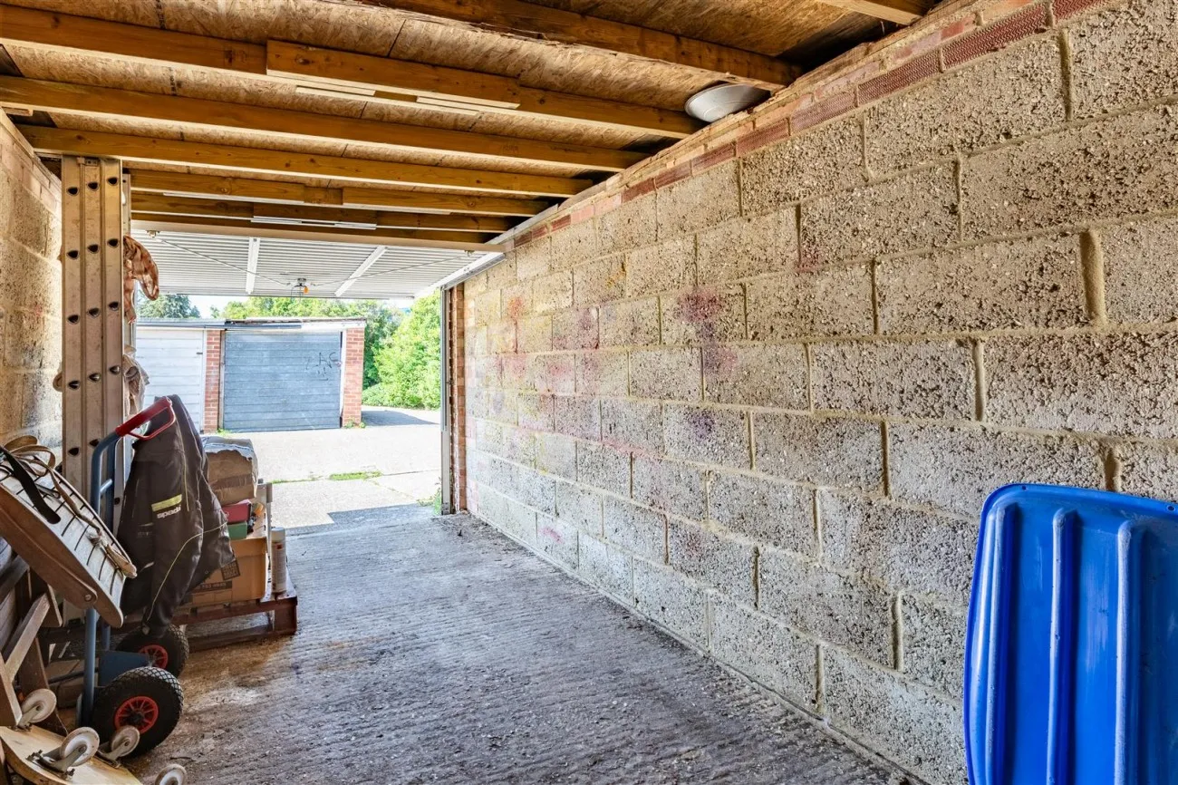 Duncton Road, Rustington, Littlehampton, Garage