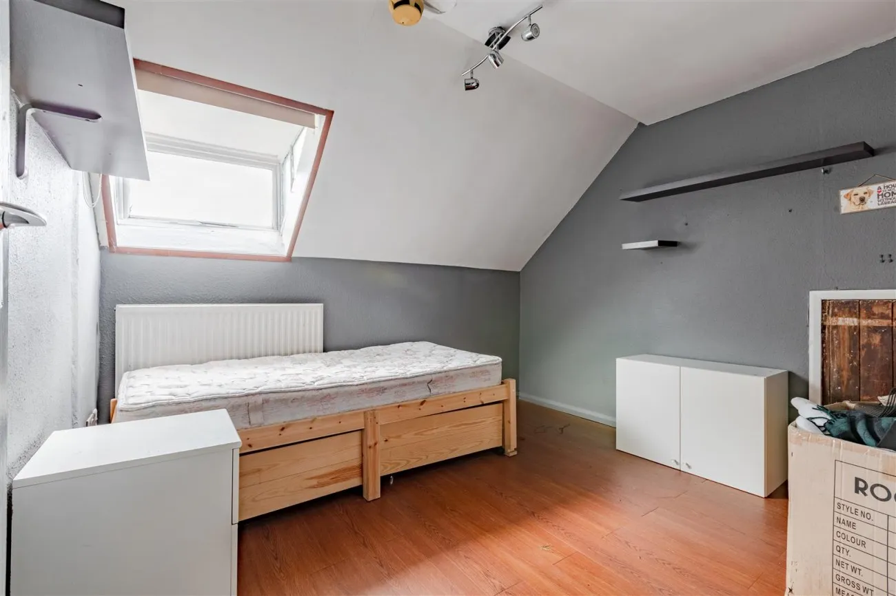 College Lane, East Grinstead, 14 bedroom, House - Detached