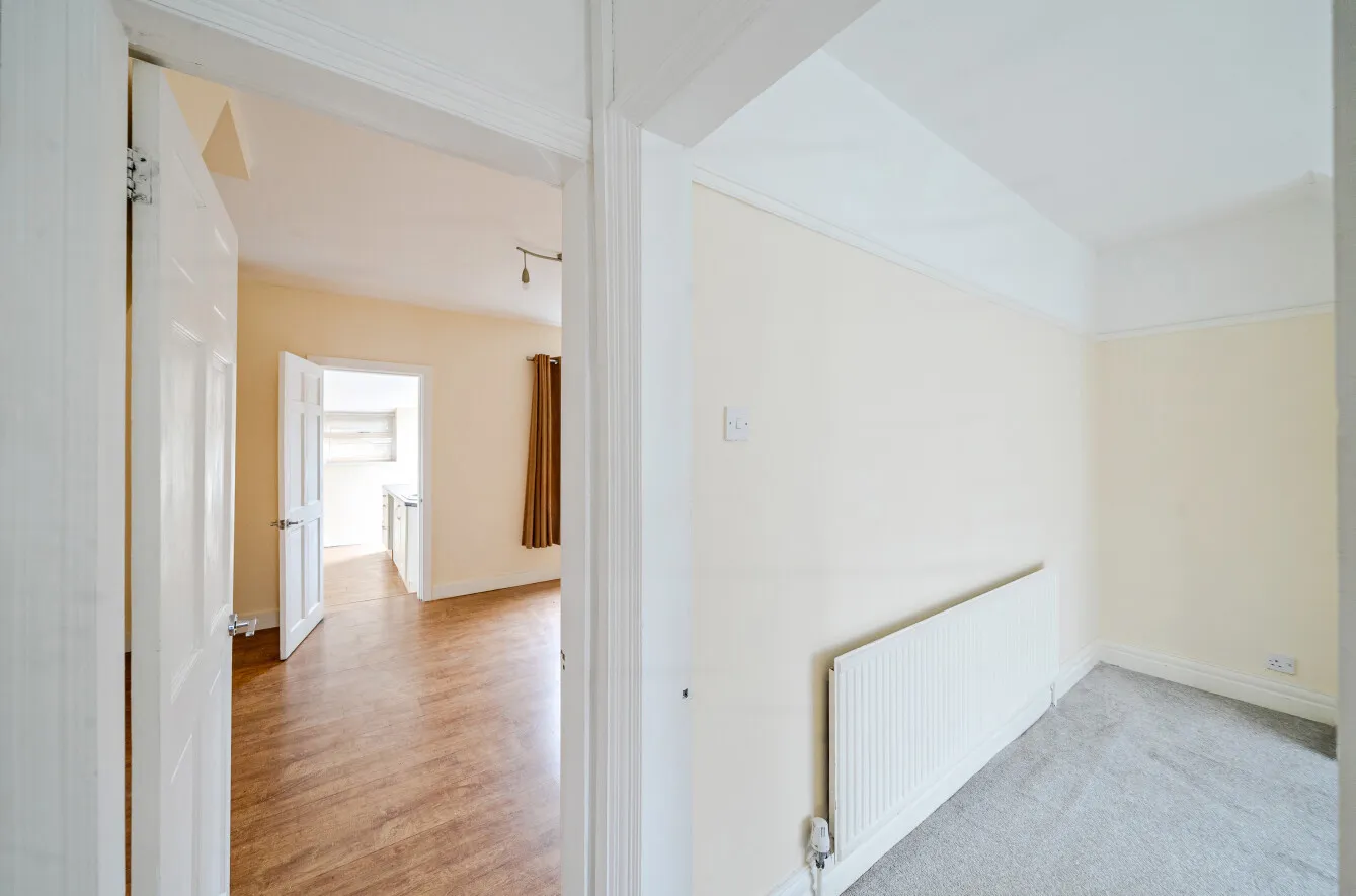 3 bed End of Terrace