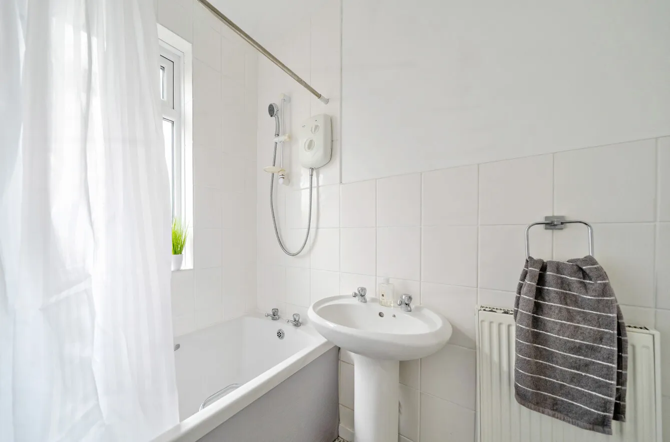 3 bed End of Terrace