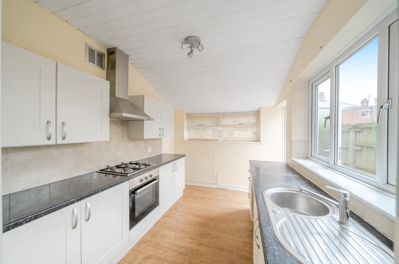 3 bed End of Terrace