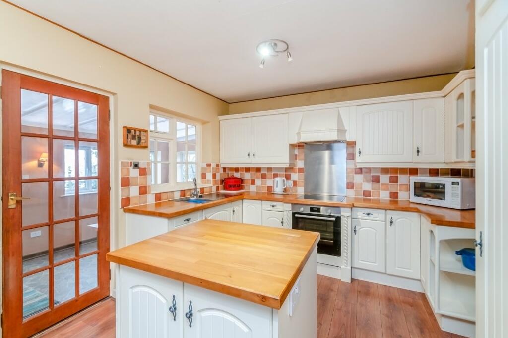 3 bed Detached Bungalow