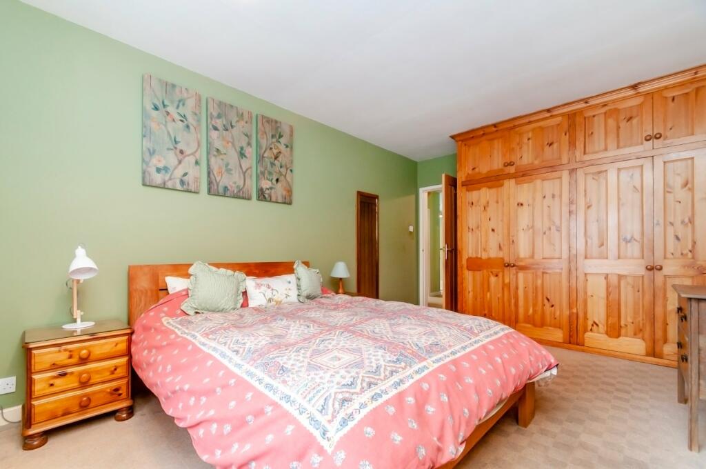 3 bed Detached Bungalow