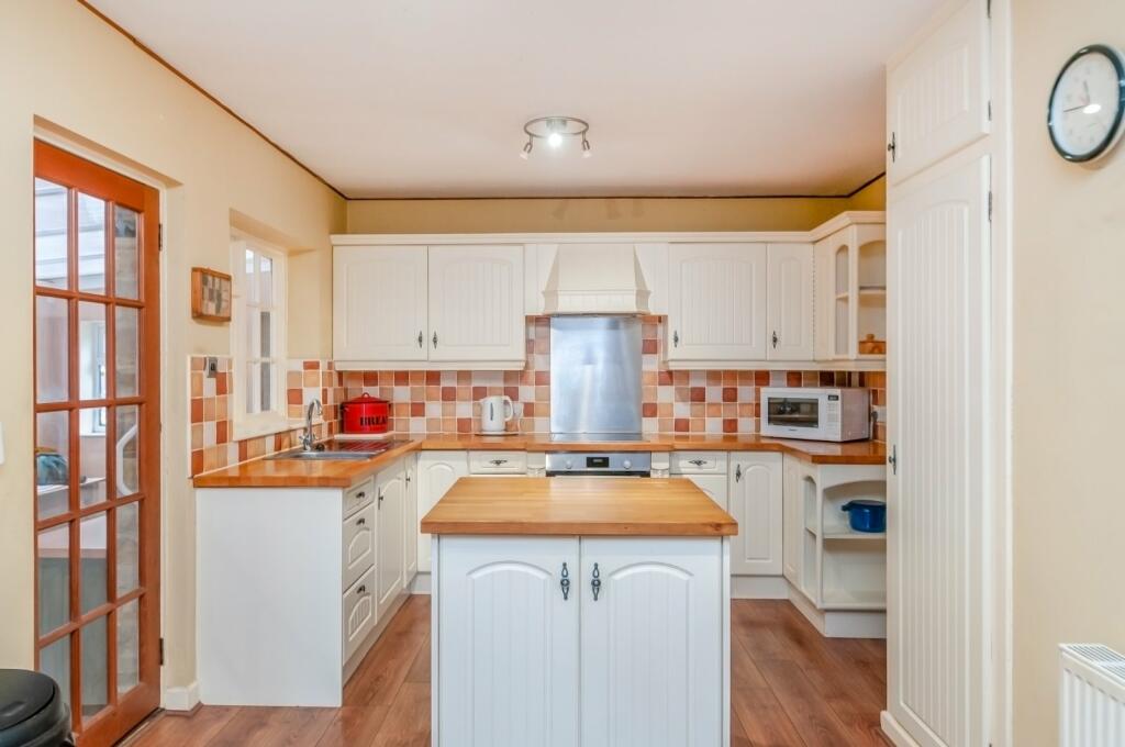 3 bed Detached Bungalow
