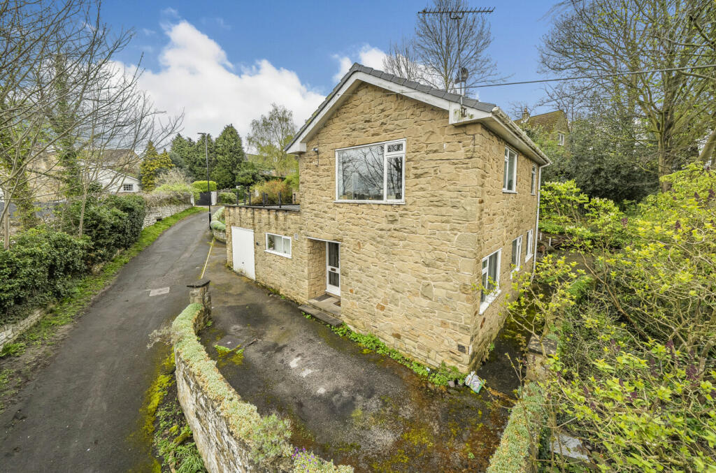 4 bed Detached
