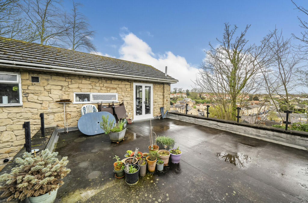 4 bed Detached