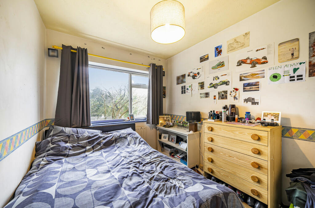4 bed Detached