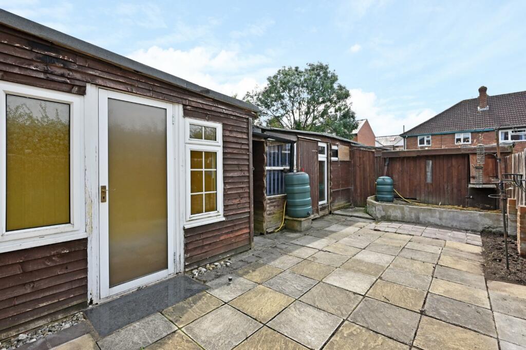 5 bed Terraced