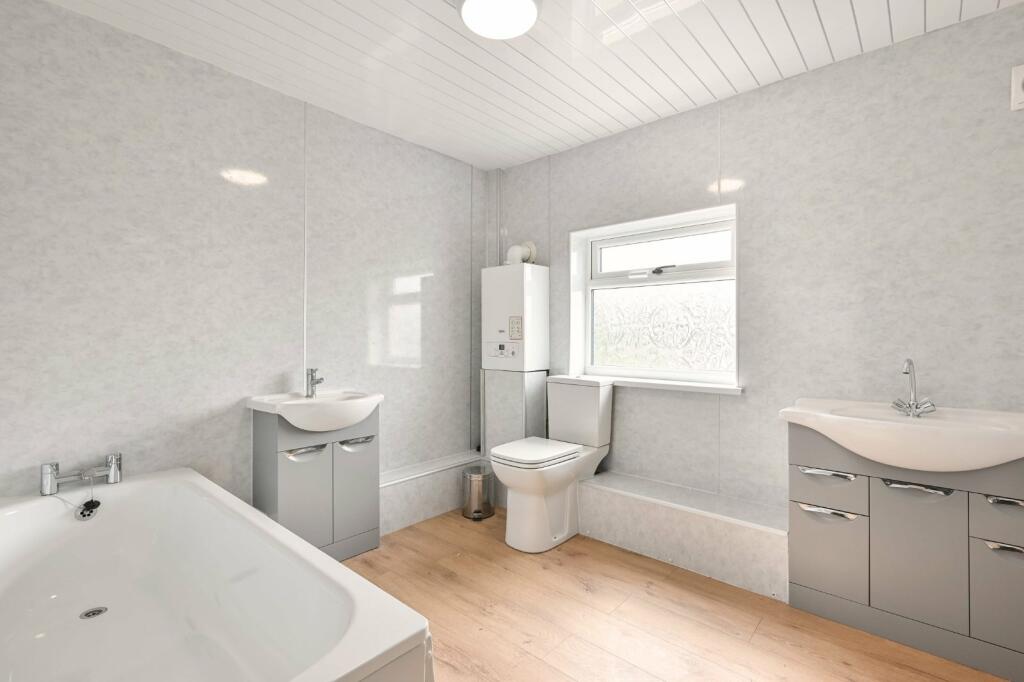 5 bed Terraced