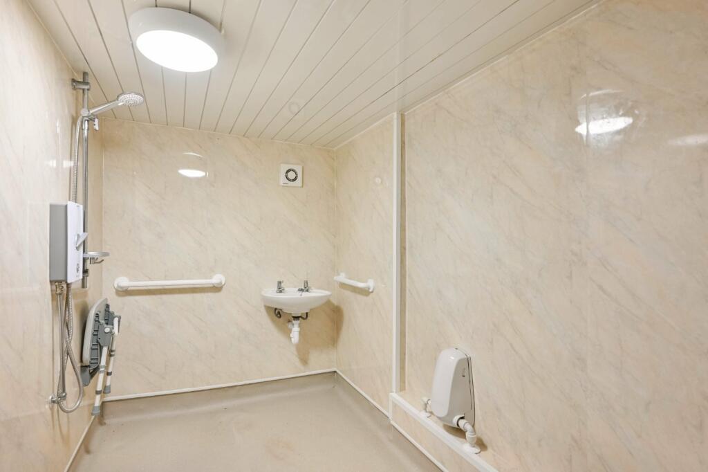 5 bed Terraced