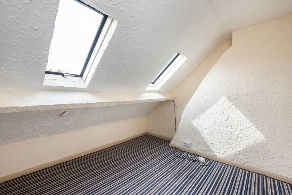 5 bed Terraced