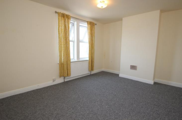 4 bed Terraced