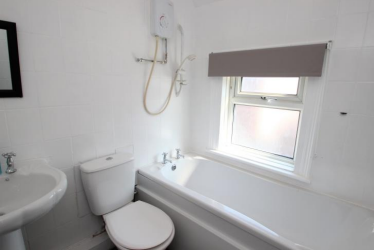4 bed Terraced