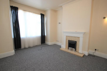 4 bed Terraced