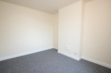 4 bed Terraced