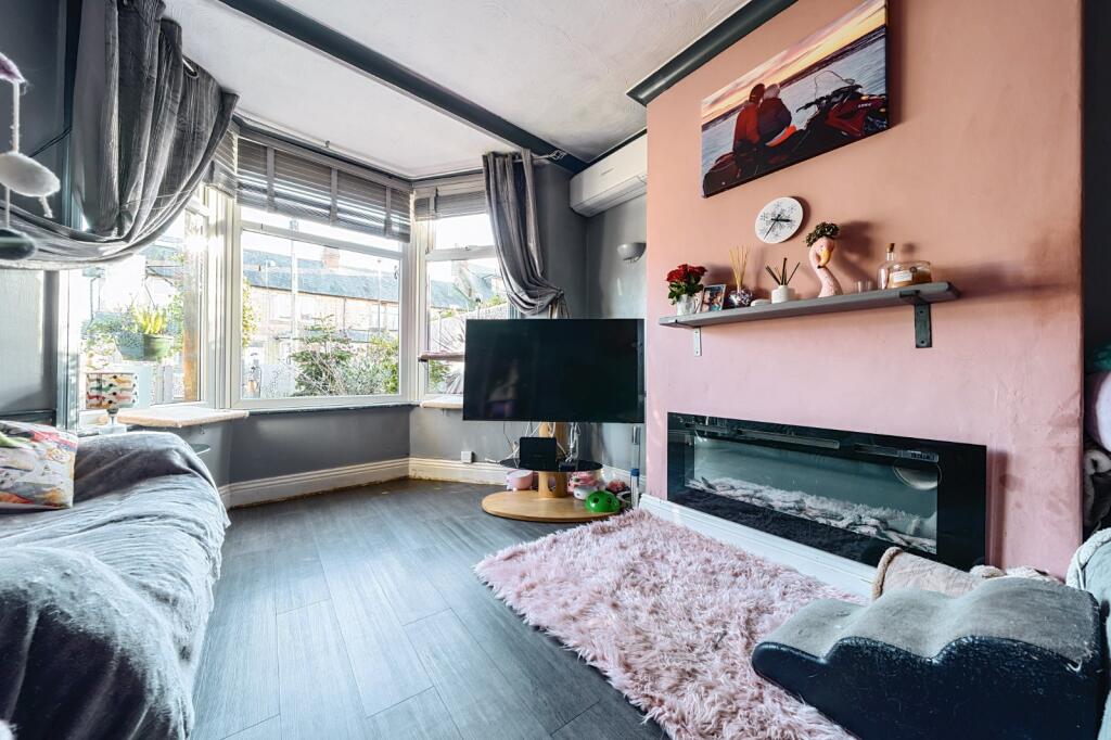 3 bed Terraced