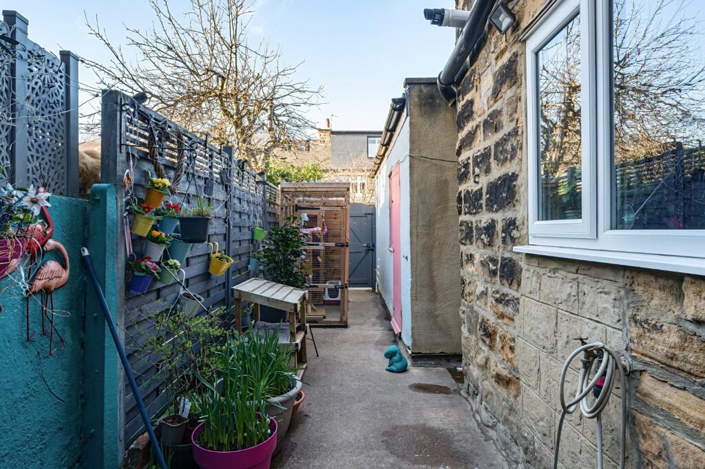 3 bed Terraced