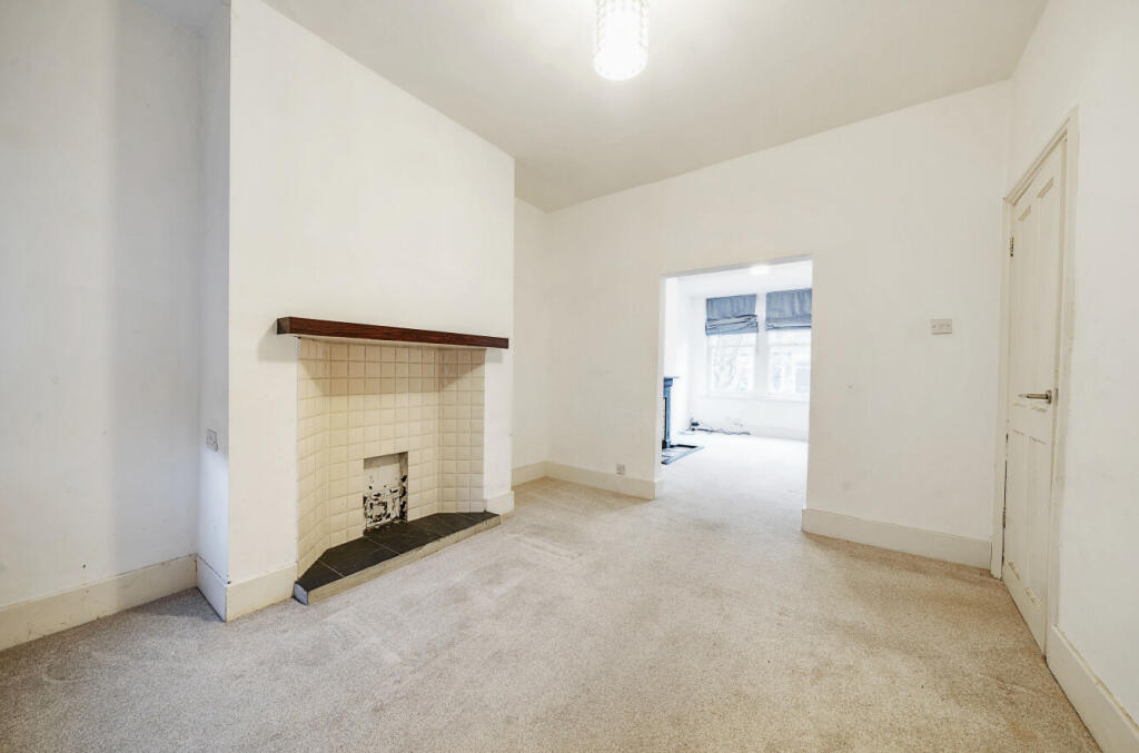 3 bed Terraced