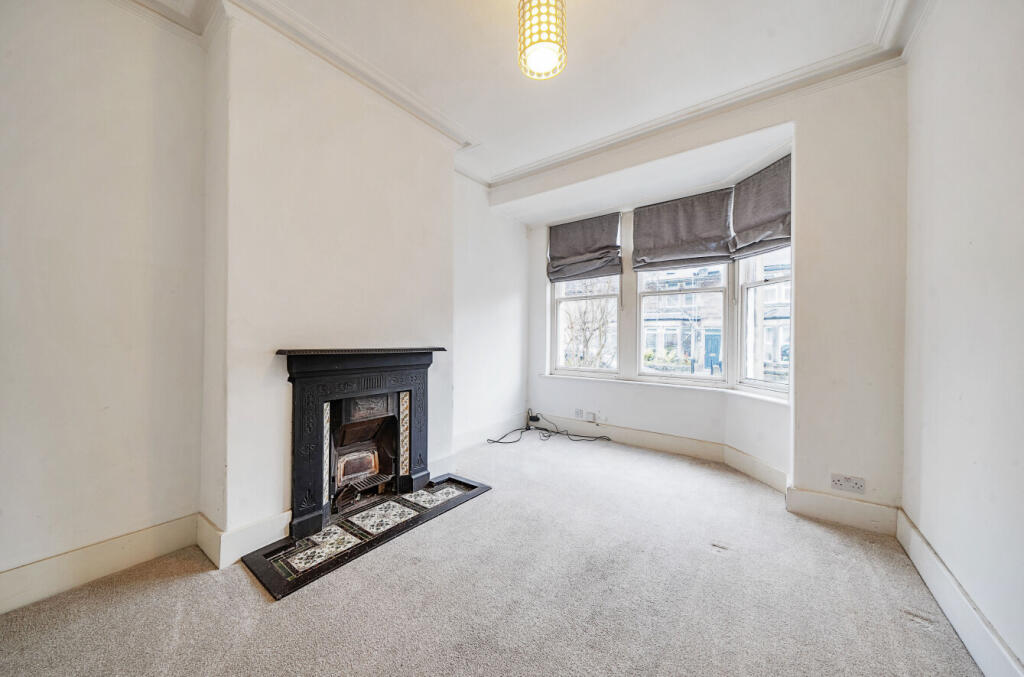 3 bed Terraced
