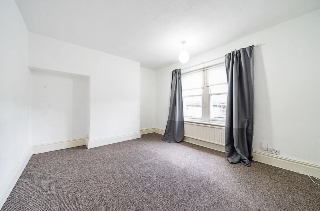 3 bed Terraced