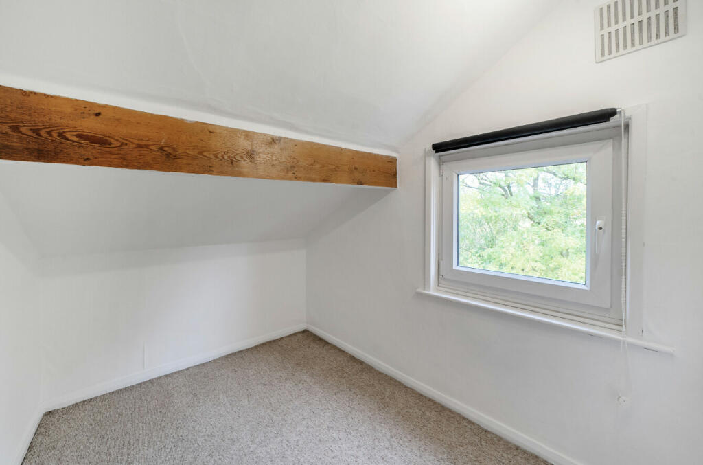 3 bed End of Terrace