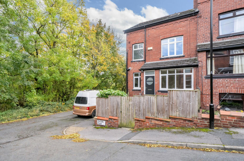3 bed End of Terrace