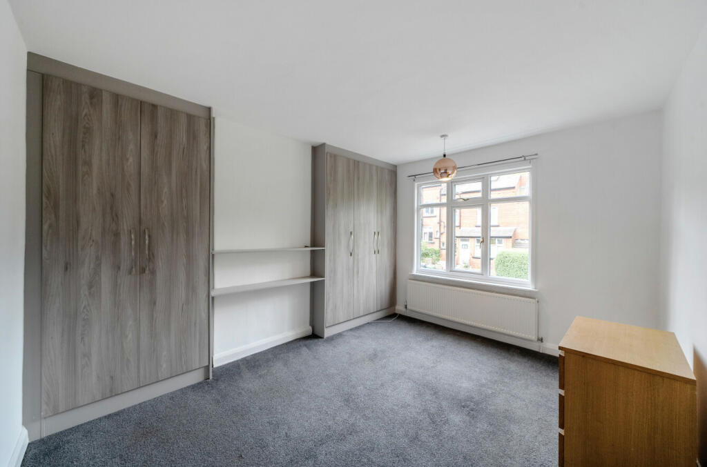 3 bed End of Terrace
