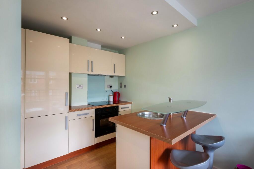 1 bed Apartment
