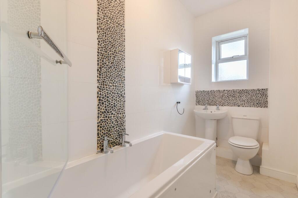 2 bed End of Terrace