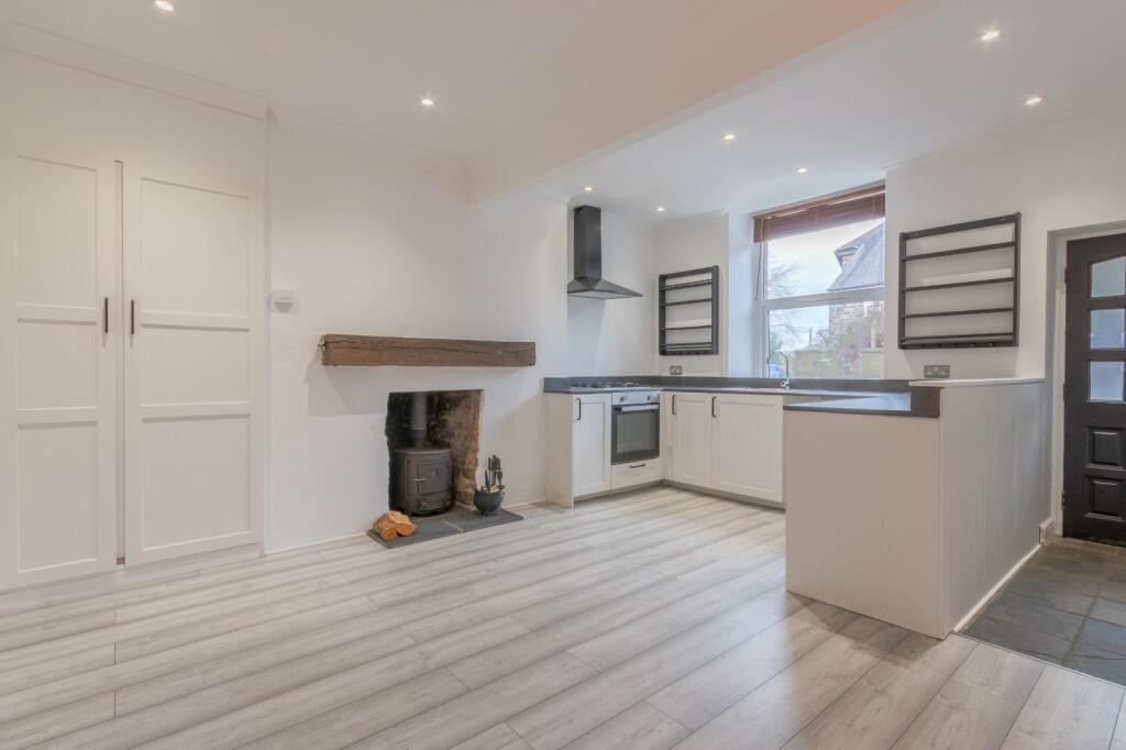 2 bed End of Terrace
