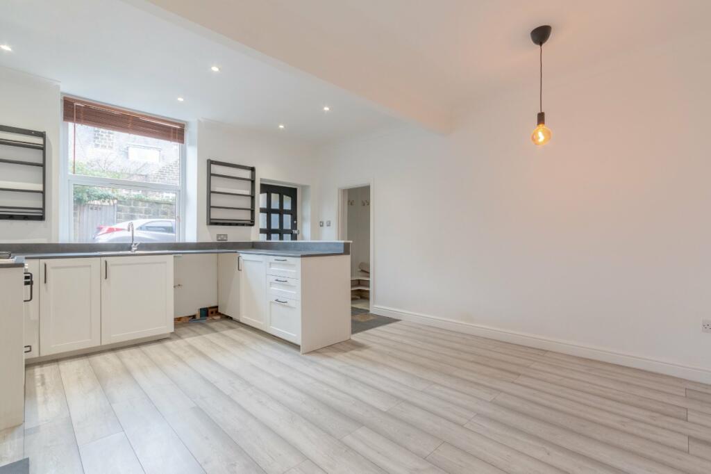 2 bed End of Terrace