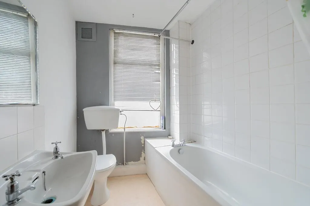 2 bed House