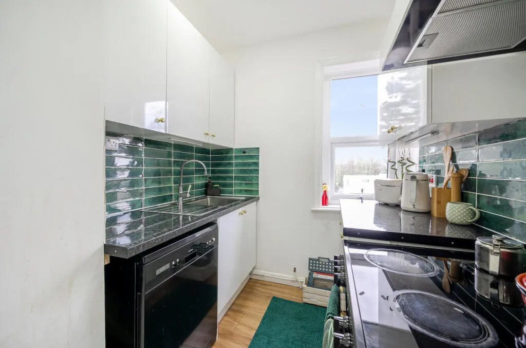 2 bed Mixed Use