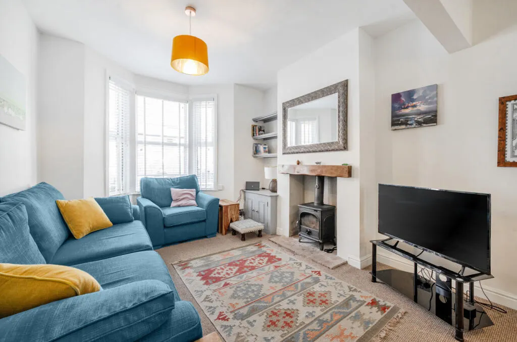 3 bed End of Terrace