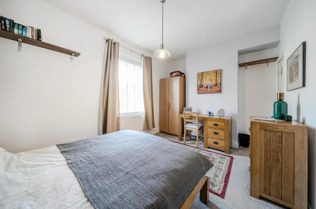3 bed End of Terrace