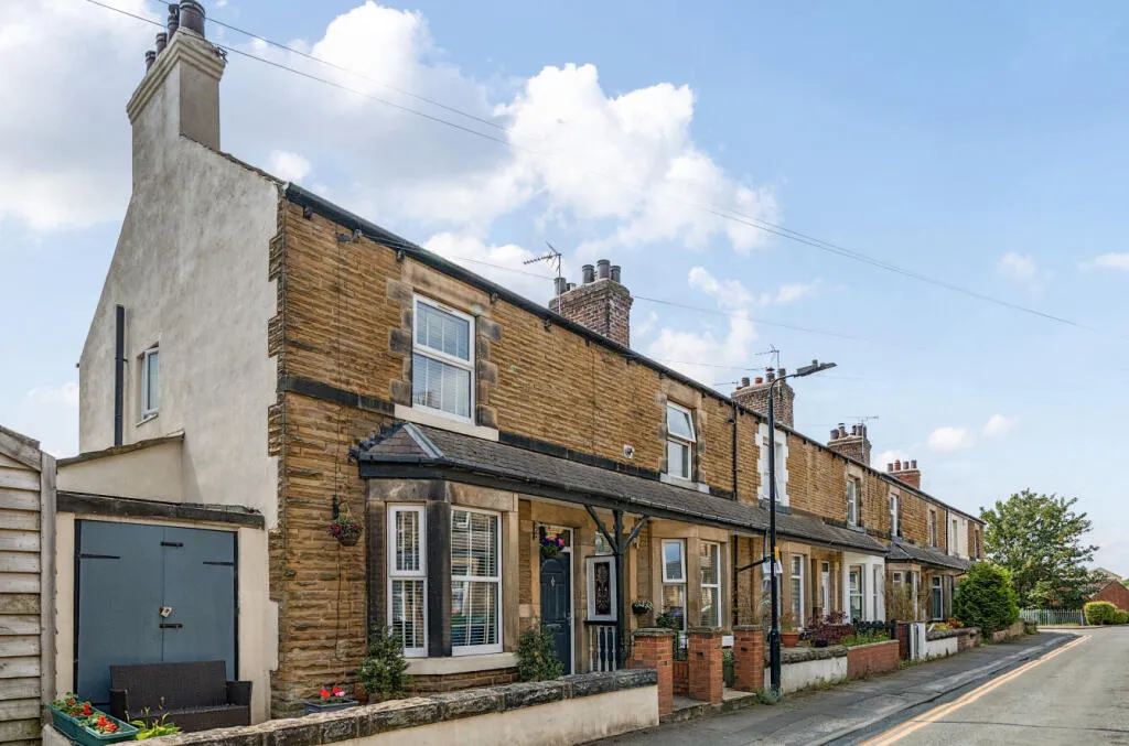 3 bed End of Terrace